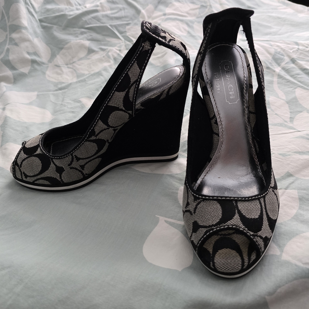 COACH Black and Cream Signature Slingback Heels - Picture 11 of 11